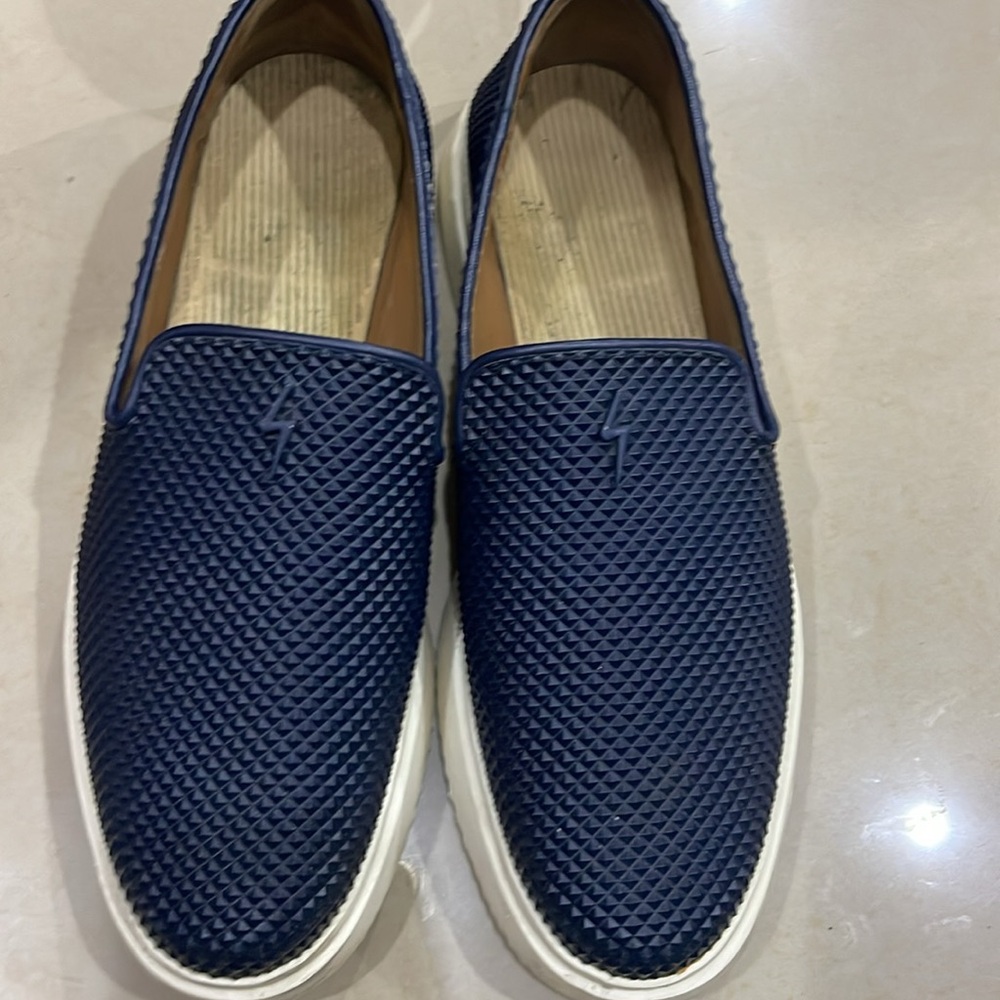Blue guiseppe shoes. 44. Navy blue